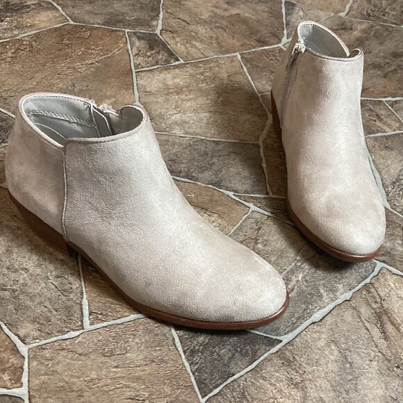 New Wild Diva Gray Ankle Booties Sz 6 - Picture 3 of 11